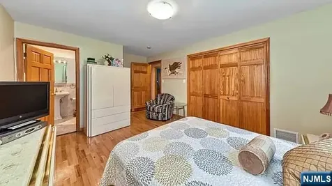 252 Valley Road River Edge NJ 07661