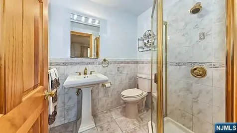 252 Valley Road River Edge NJ 07661