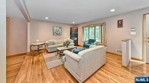 252 Valley Road River Edge NJ 07661