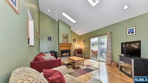 252 Valley Road River Edge NJ 07661