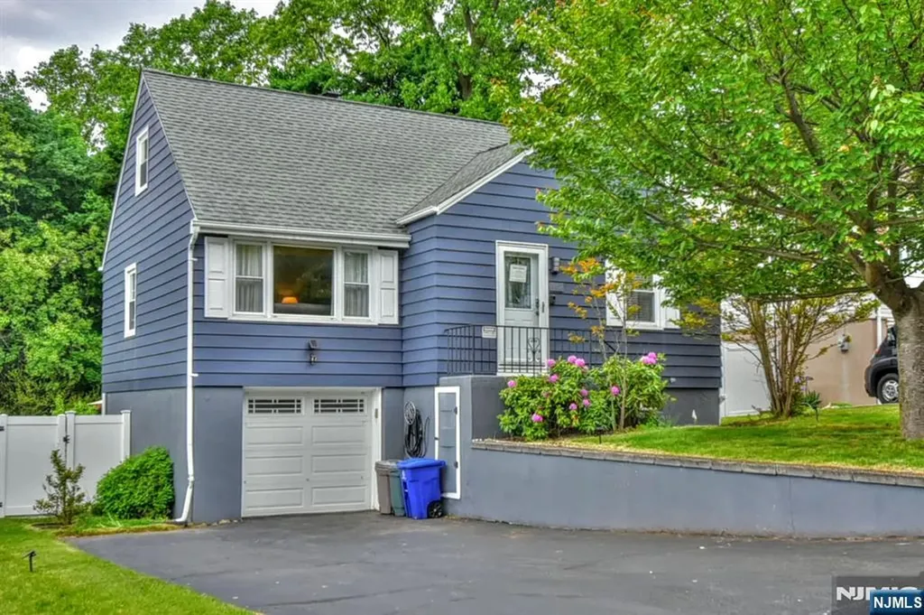 109 Brookview Drive Woodland Park NJ 07424