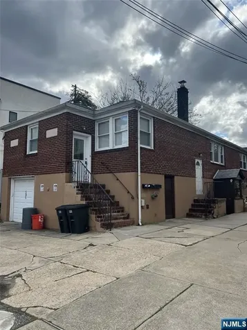131 Rothwell Avenue Cliffside Park NJ 07010