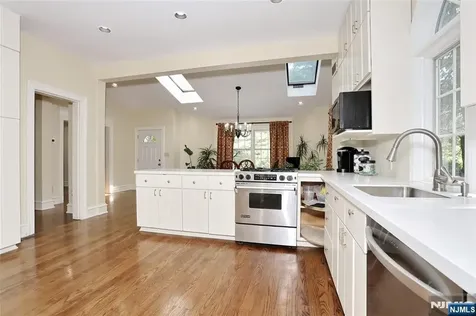 191 Hillside Avenue Englewood NJ 07631