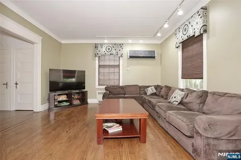 191 Hillside Avenue Englewood NJ 07631