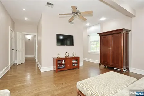 191 Hillside Avenue Englewood NJ 07631