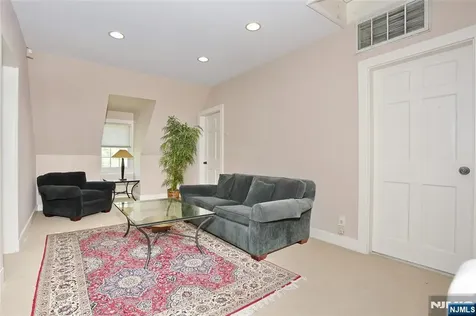 191 Hillside Avenue Englewood NJ 07631