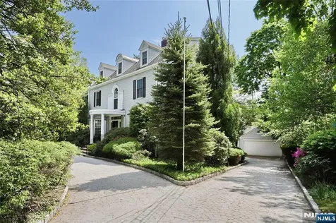 191 Hillside Avenue Englewood NJ 07631