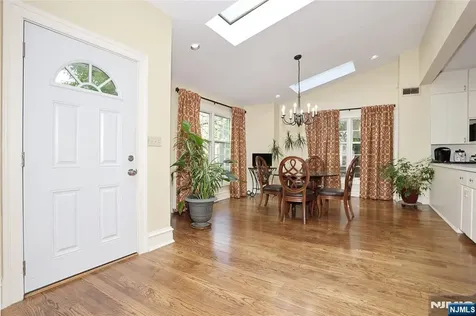 191 Hillside Avenue Englewood NJ 07631