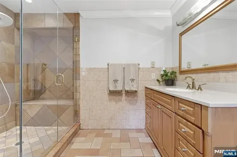 407 Mark Lane River Vale NJ 07675