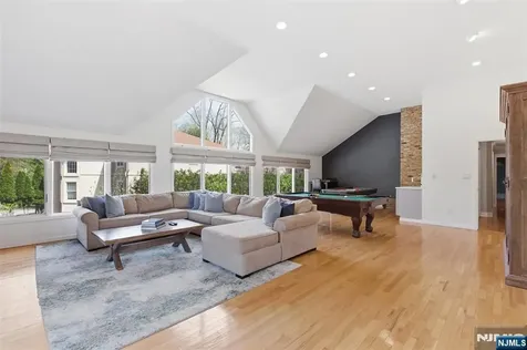 407 Mark Lane River Vale NJ 07675
