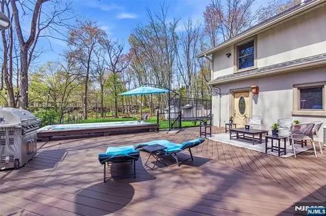 407 Mark Lane River Vale NJ 07675