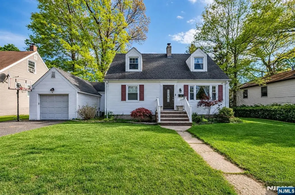 99 Oneida Avenue Dumont NJ 07628
