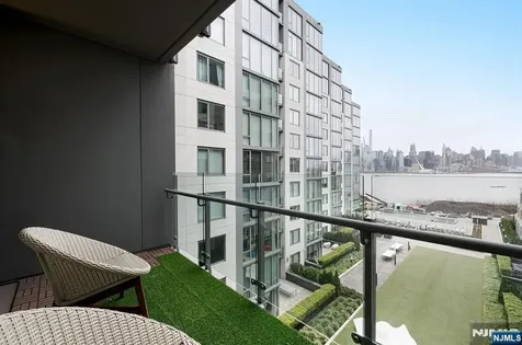 9 Ave At Port Imperial West New York NJ 07093