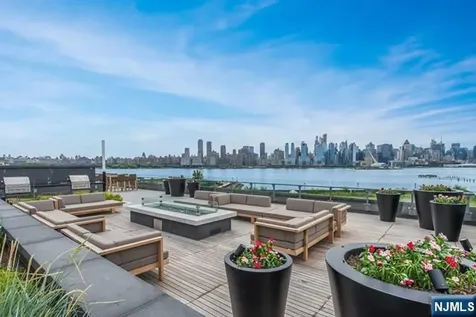 9 Ave At Port Imperial West New York NJ 07093