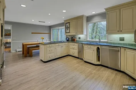 59 Green Hill Road Kinnelon Borough NJ 07405