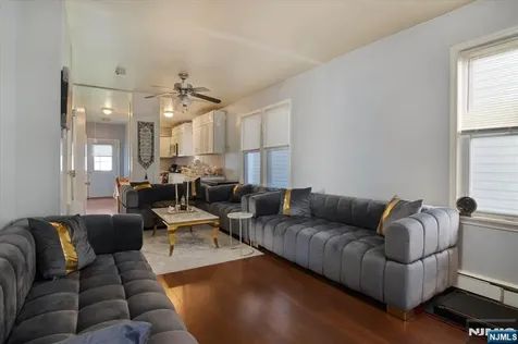 22 Tuttle Street Wallington NJ 07057