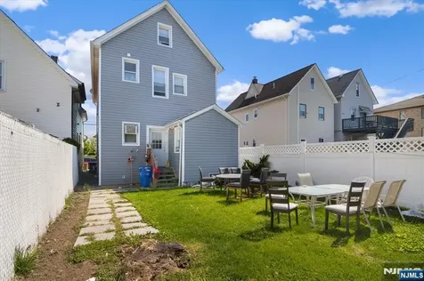 22 Tuttle Street Wallington NJ 07057