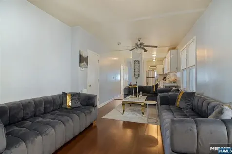 22 Tuttle Street Wallington NJ 07057