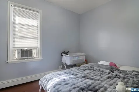 22 Tuttle Street Wallington NJ 07057