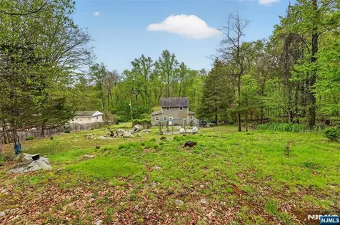 176 Doty Road Wanaque NJ 07420