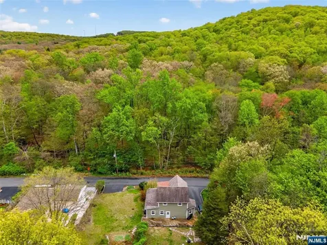 176 Doty Road Wanaque NJ 07420