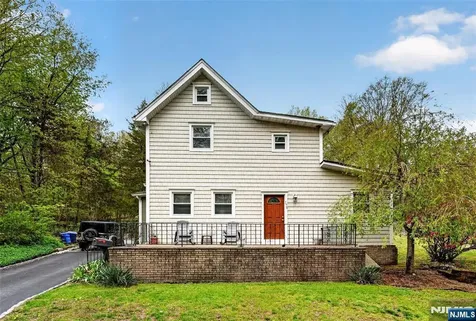 176 Doty Road Wanaque NJ 07420