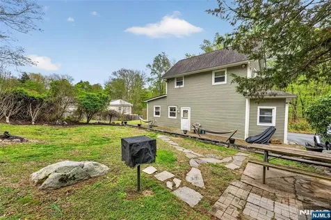 176 Doty Road Wanaque NJ 07420
