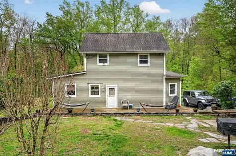 176 Doty Road Wanaque NJ 07420