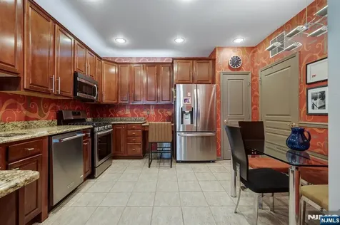 10402 Warrens Way Wanaque NJ 07465