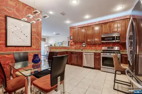 10402 Warrens Way Wanaque NJ 07465