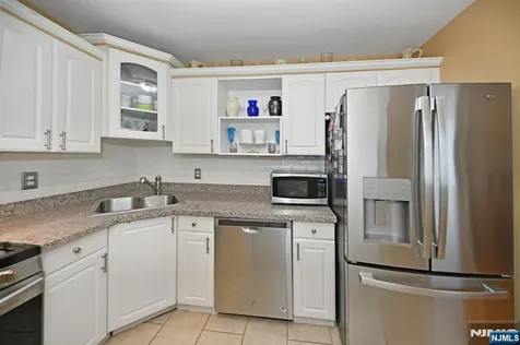 39 Niagara Street Dumont NJ 07628