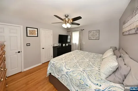 39 Niagara Street Dumont NJ 07628