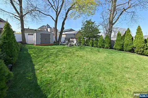 39 Niagara Street Dumont NJ 07628