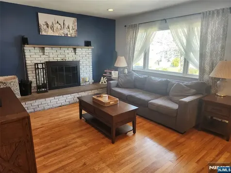 39 Niagara Street Dumont NJ 07628