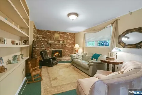 109 Malcolm Road Mahwah NJ 07430