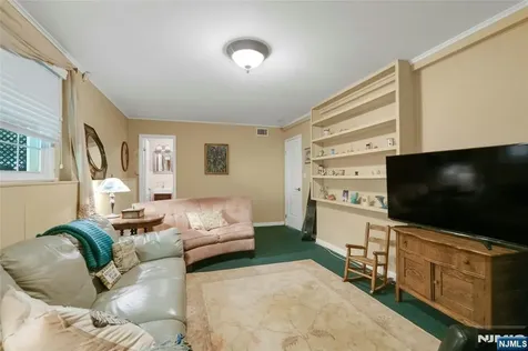 109 Malcolm Road Mahwah NJ 07430