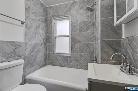 253 Midland Avenue East Orange NJ 07017