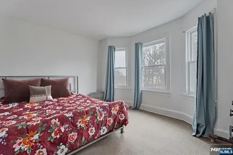 253 Midland Avenue East Orange NJ 07017