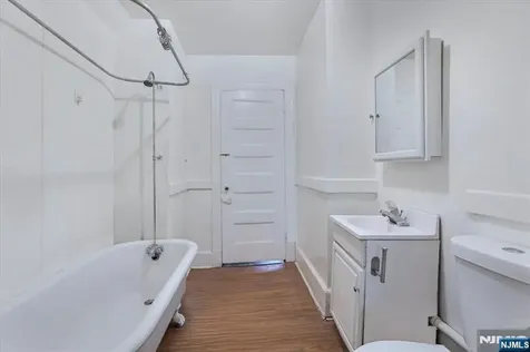 253 Midland Avenue East Orange NJ 07017