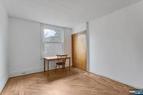 253 Midland Avenue East Orange NJ 07017