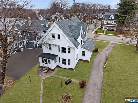 253 Midland Avenue East Orange NJ 07017