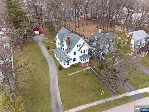 253 Midland Avenue East Orange NJ 07017