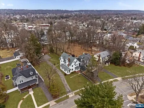 253 Midland Avenue East Orange NJ 07017