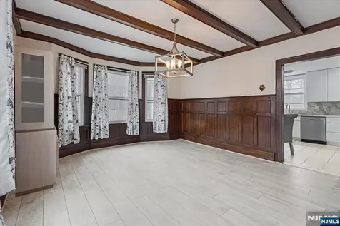 253 Midland Avenue East Orange NJ 07017