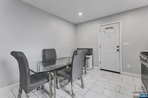253 Midland Avenue East Orange NJ 07017
