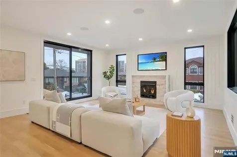 283 Bluff Road Fort Lee NJ 07024