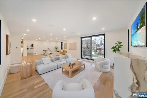 283 Bluff Road Fort Lee NJ 07024