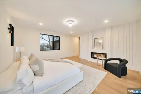 283 Bluff Road Fort Lee NJ 07024