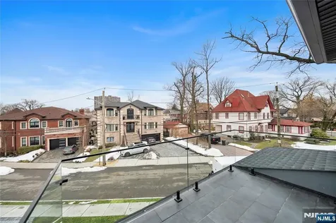 283 Bluff Road Fort Lee NJ 07024
