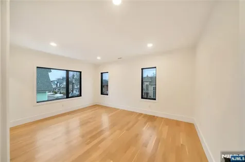 283 Bluff Road Fort Lee NJ 07024